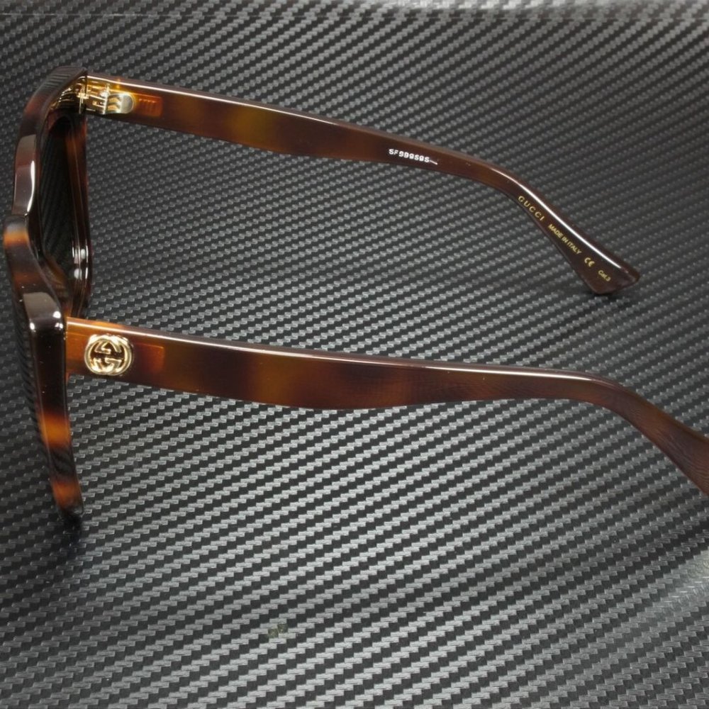 Gucci Brown Sunglasses w/ Gold Emblems!! w/ case! - Picture 4 of 4